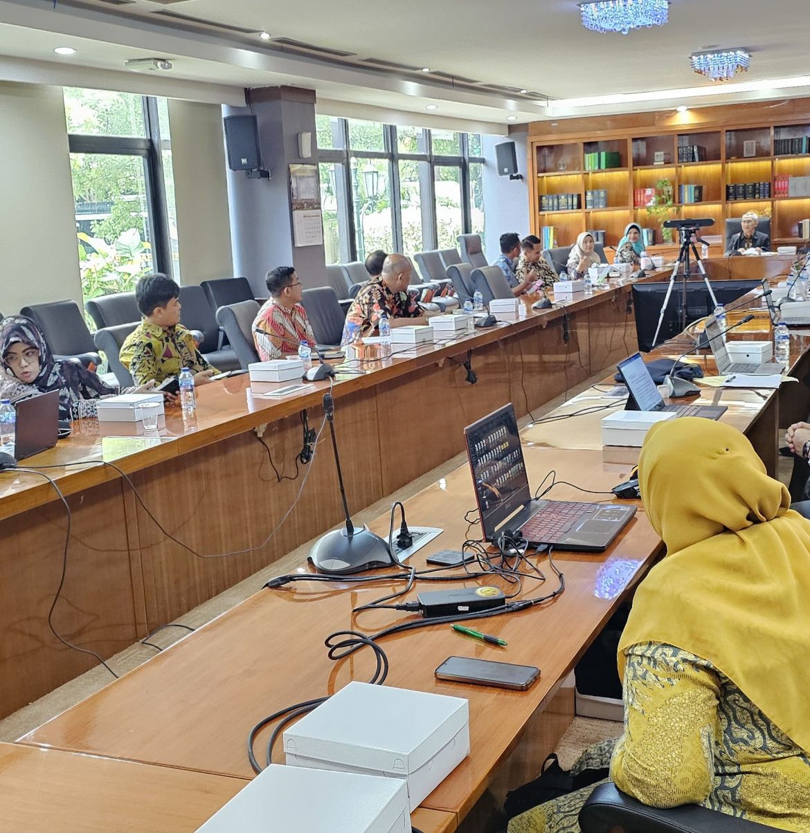 PERINGATAN HUT IKAHI 71 USUNG TEMA HAKIM BERINTEGRITAS PENGADILAN BERMARTABAT RENCANAKAN SERANGKAIAN KEGIATAN LOMBA DAN BAKTI SOSIAL